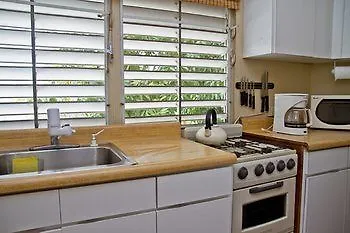 아파트 Studio With Modern Amenities, Walk-In Shower, Jacuzzi, Beach, And Pool, (Adults Only) 산후안