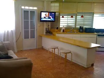 Studio With Modern Amenities, Walk-In Shower, Jacuzzi, Beach, And Pool, (Adults Only) 산후안 0*,