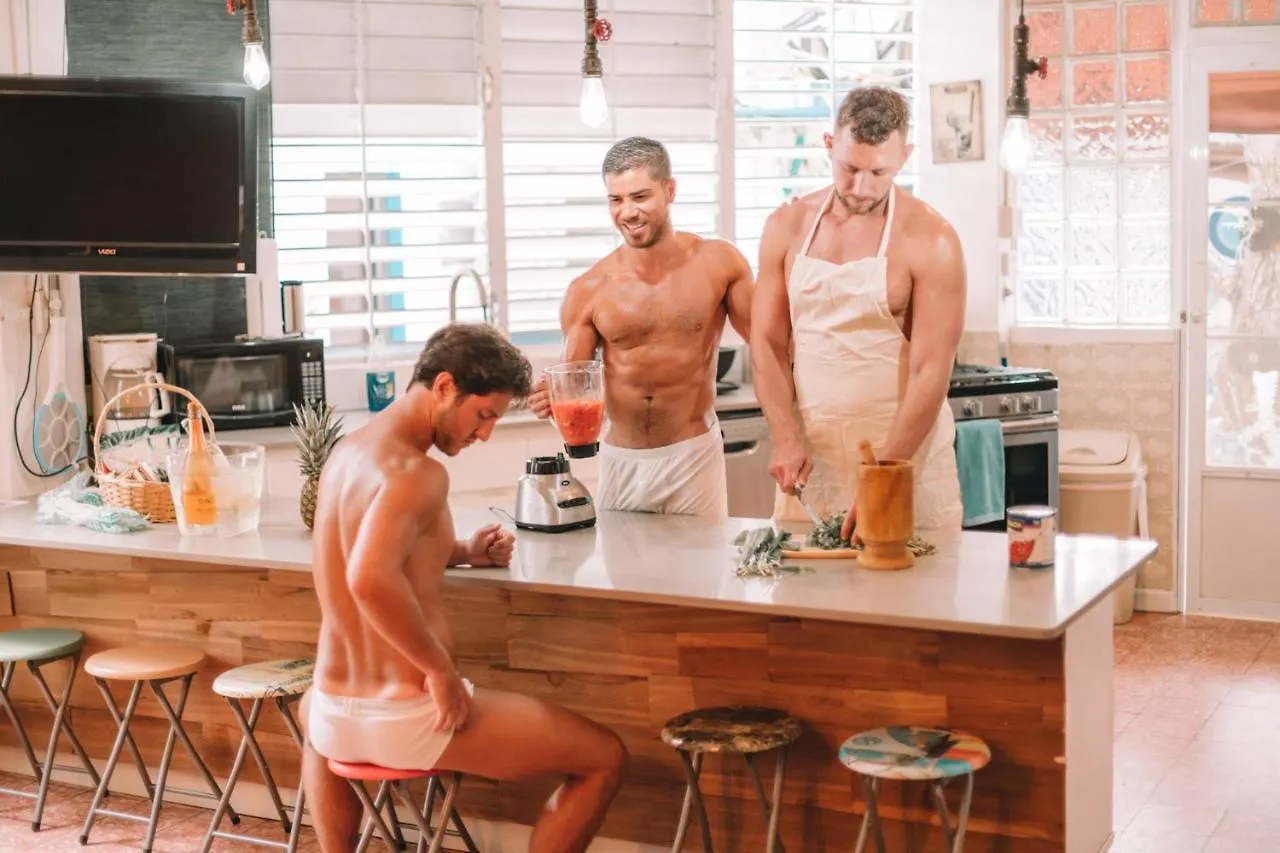Studio With Modern Amenities, Walk-In Shower, Jacuzzi, Beach, And Pool, (Adults Only) San Juan
