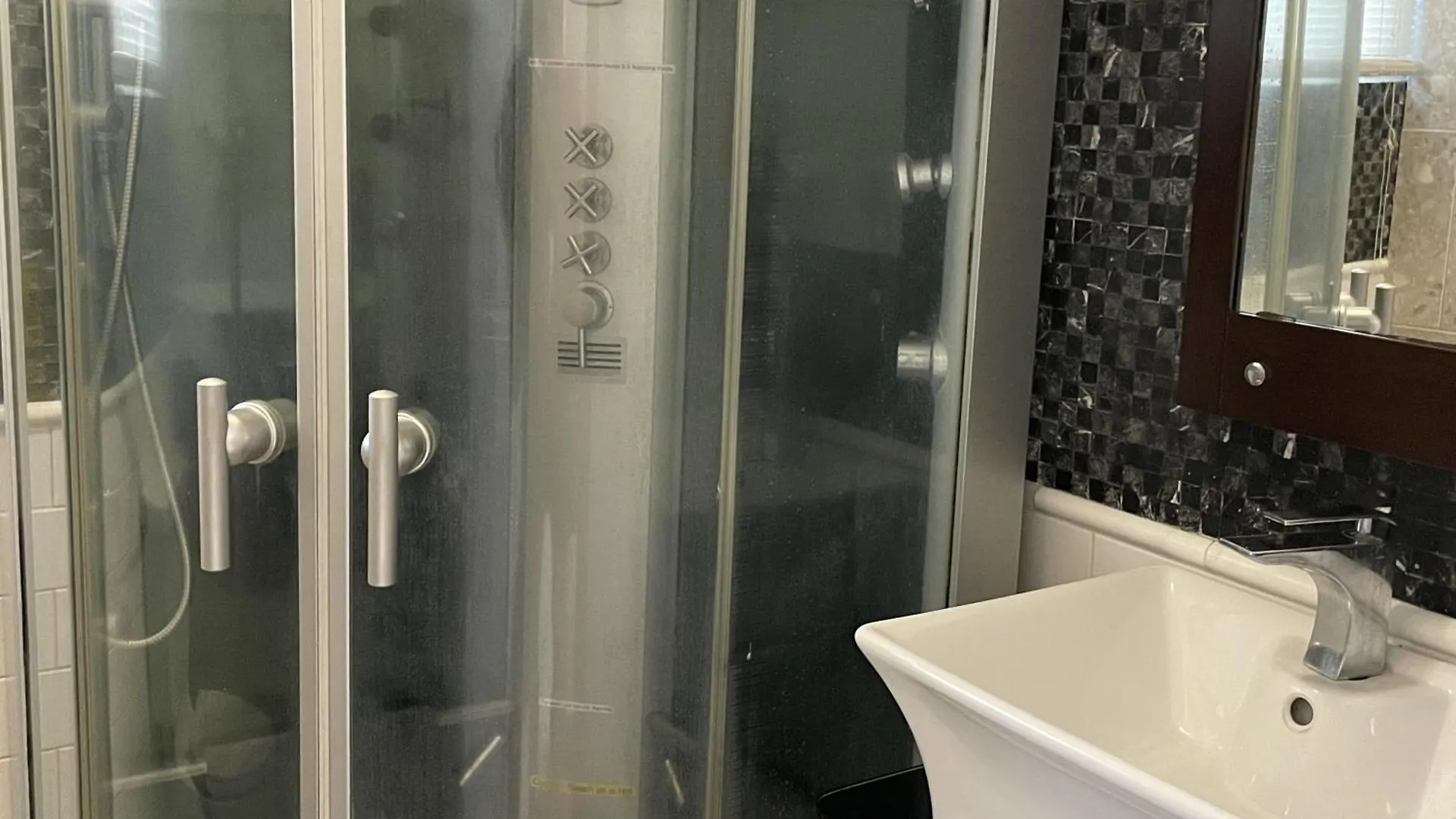 Lägenhet Studio With Modern Amenities, Walk-In Shower, Jacuzzi, Beach, And Pool, (Adults Only) San Juan